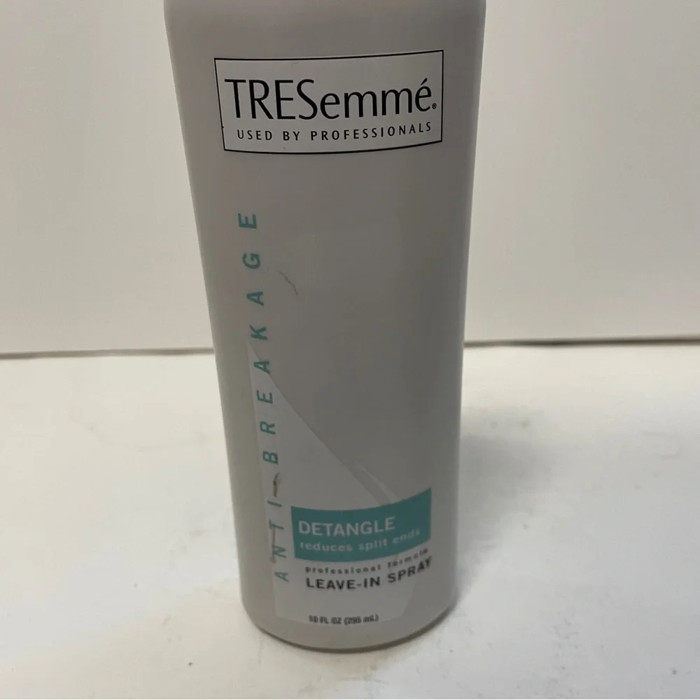 Tresemme Detangle Leave In Anti Breakage Original Formula 10 OZ